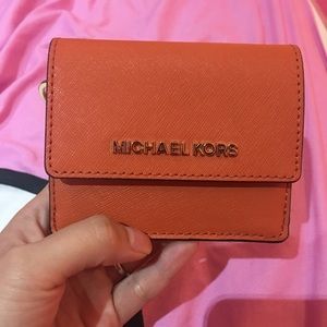 NWT . micheal kors wallet.